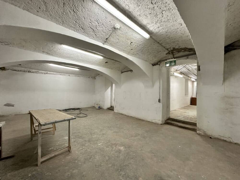 Cellar spaces in the city center for rent