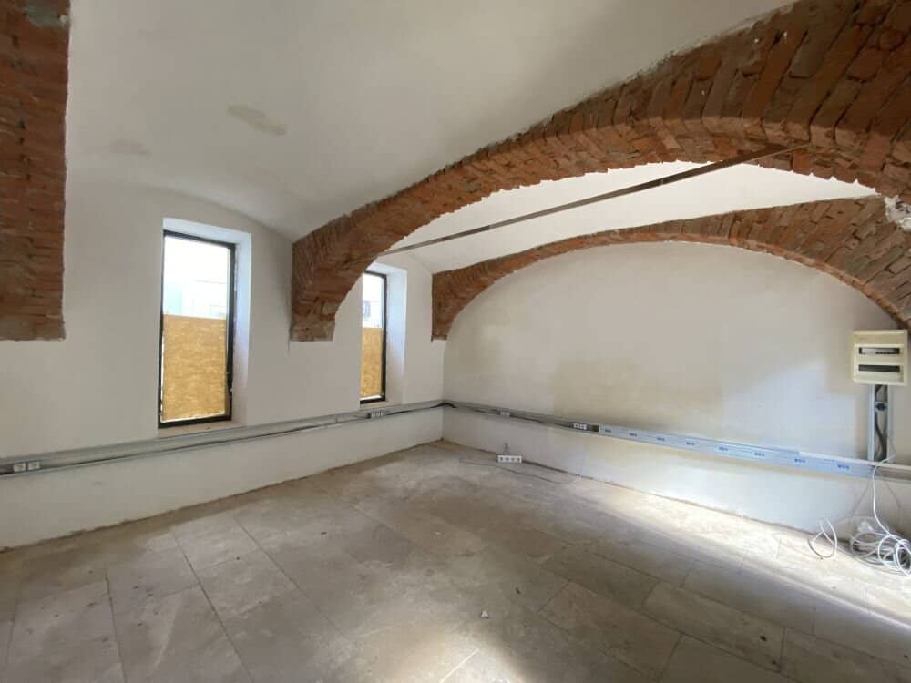 PROVISIONSFREI!  Sanierte Gewerbefläche nutzbar als Atelier, Lager oder Büro im zentralen Altbaujuwel  in der Weizer Innenstadt