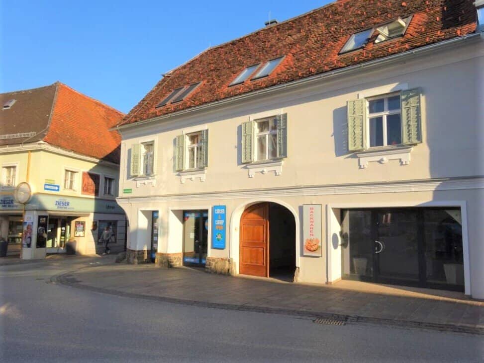 PROVISIONSFREI!  Sanierte Gewerbefläche nutzbar als Atelier, Lager oder Büro im zentralen Altbaujuwel  in der Weizer Innenstadt