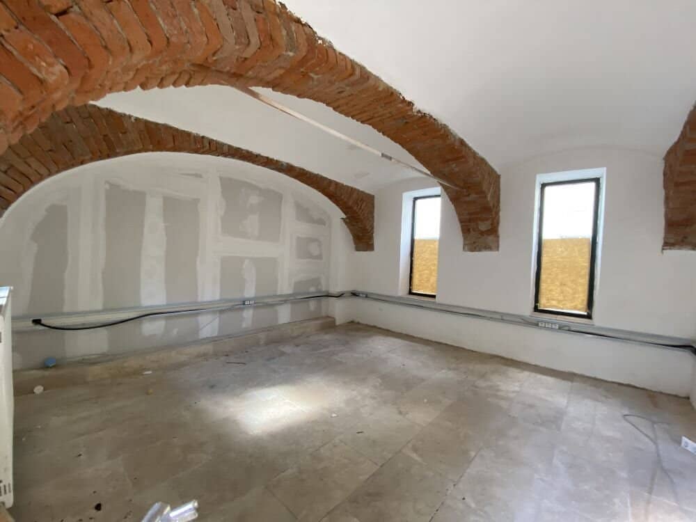 PROVISIONSFREI!  Sanierte Gewerbefläche nutzbar als Atelier, Lager oder Büro im zentralen Altbaujuwel  in der Weizer Innenstadt