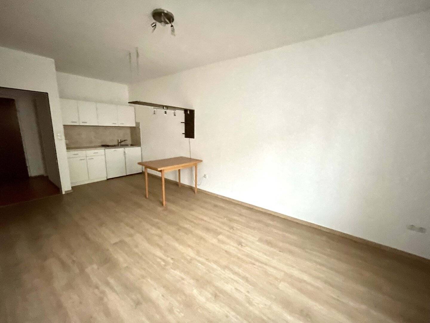 Perfectly laid out two room apartment directly by the Karl-Franzens-Universität on Heinrichstraße