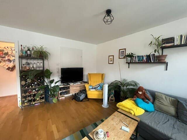 Extensively renovated two-room apartment in an absolutely good and central location directly at the TU investment apartment