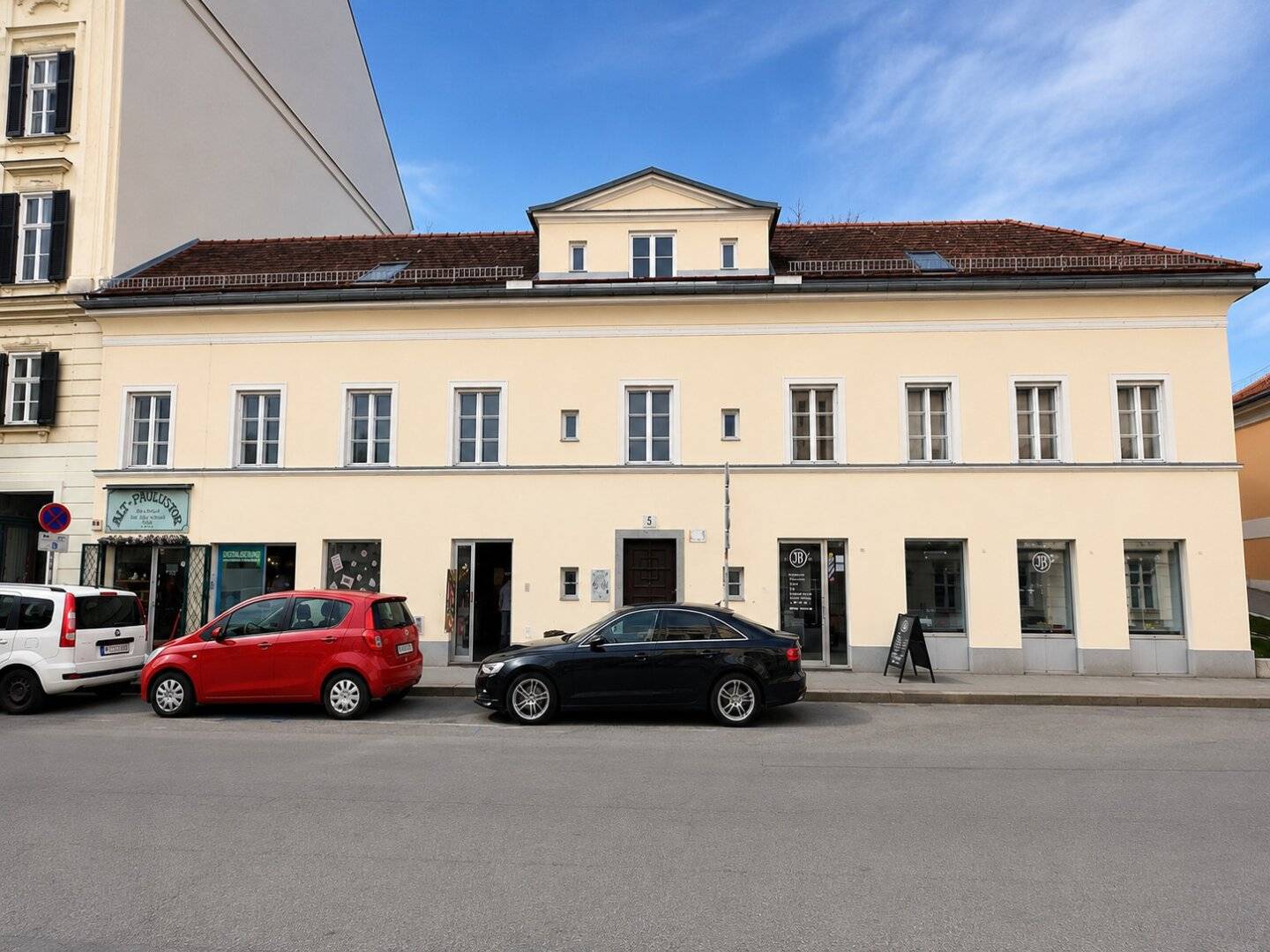 Gut sichtbares Gewerbeobjekt in bester Lage im Herzen der Grazer Altstadt direkt am Karmeliterplatz, am Schloßberg und am Stadtpark - 1. Bezirk Innere Stadt