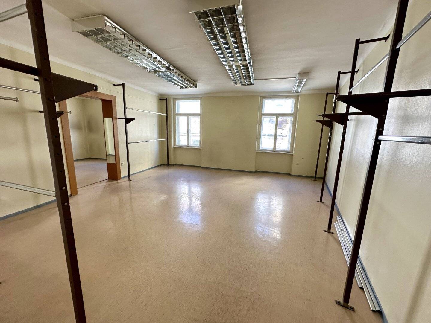 Großzügige Gewerbefläche in hochfrequentierter Innenstadtlage am Südtiroler Platz