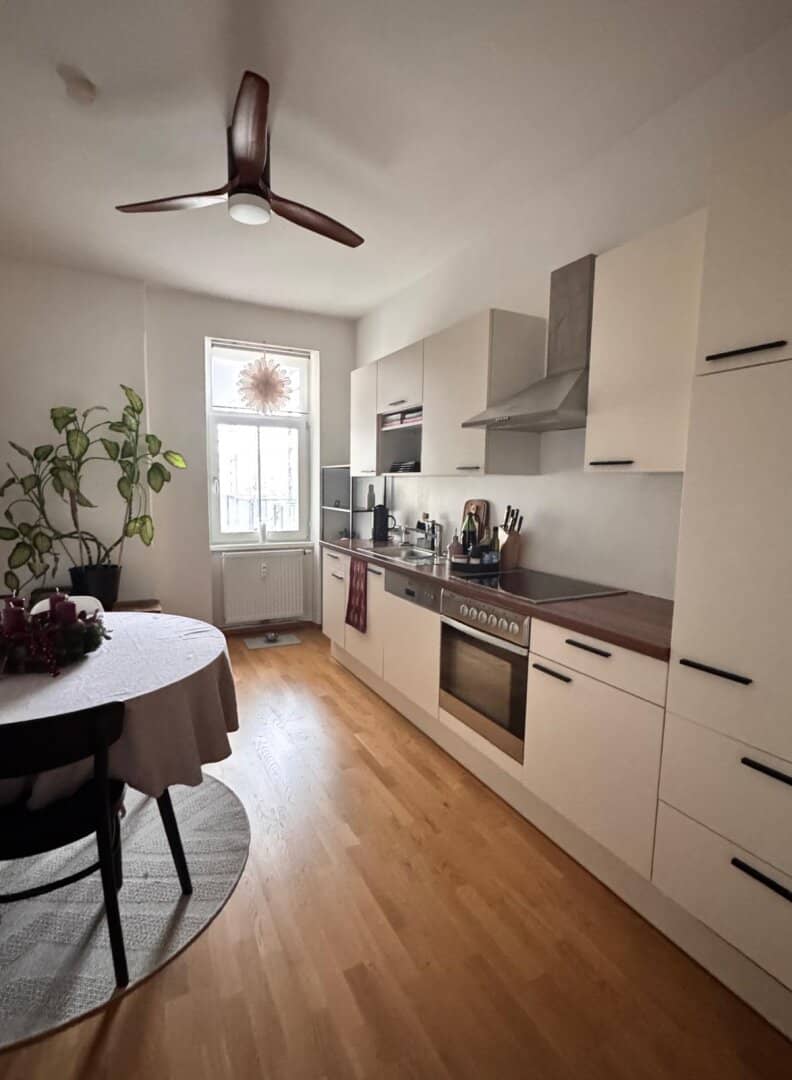 Ideal split 3-room apartment in an absolutely good central location near the TU investor apartment