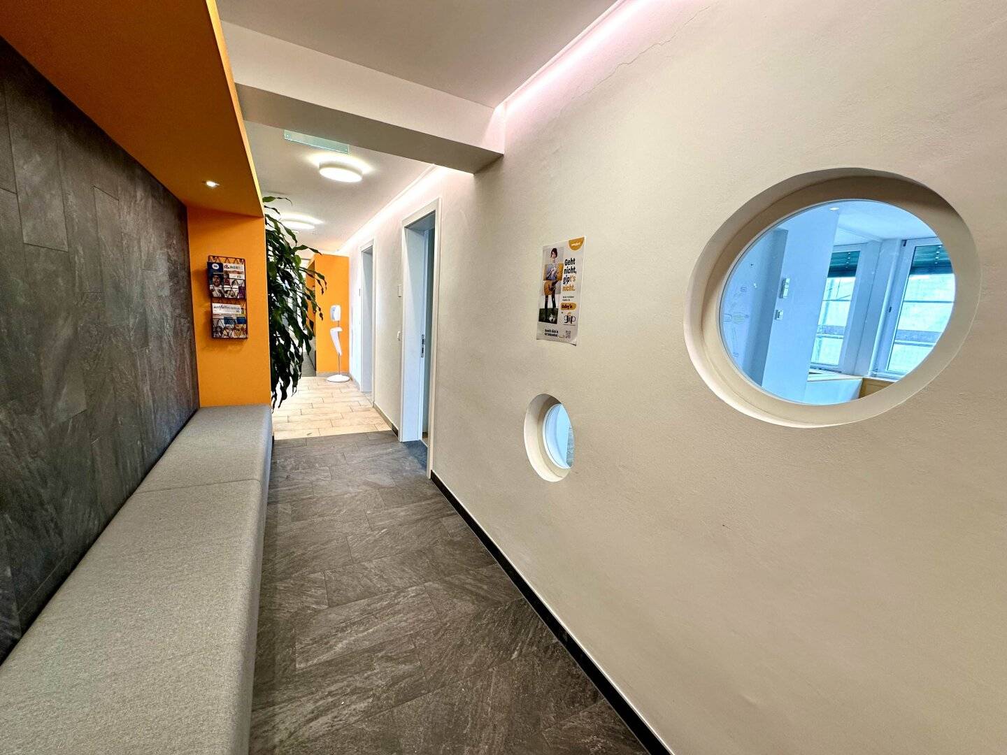 Zentrale und großzügige Büro- oder Praxisfläche direkt am Dietrichsteinplatz – in absoluter Bestlage im Grazer Bezirk Jakomini!