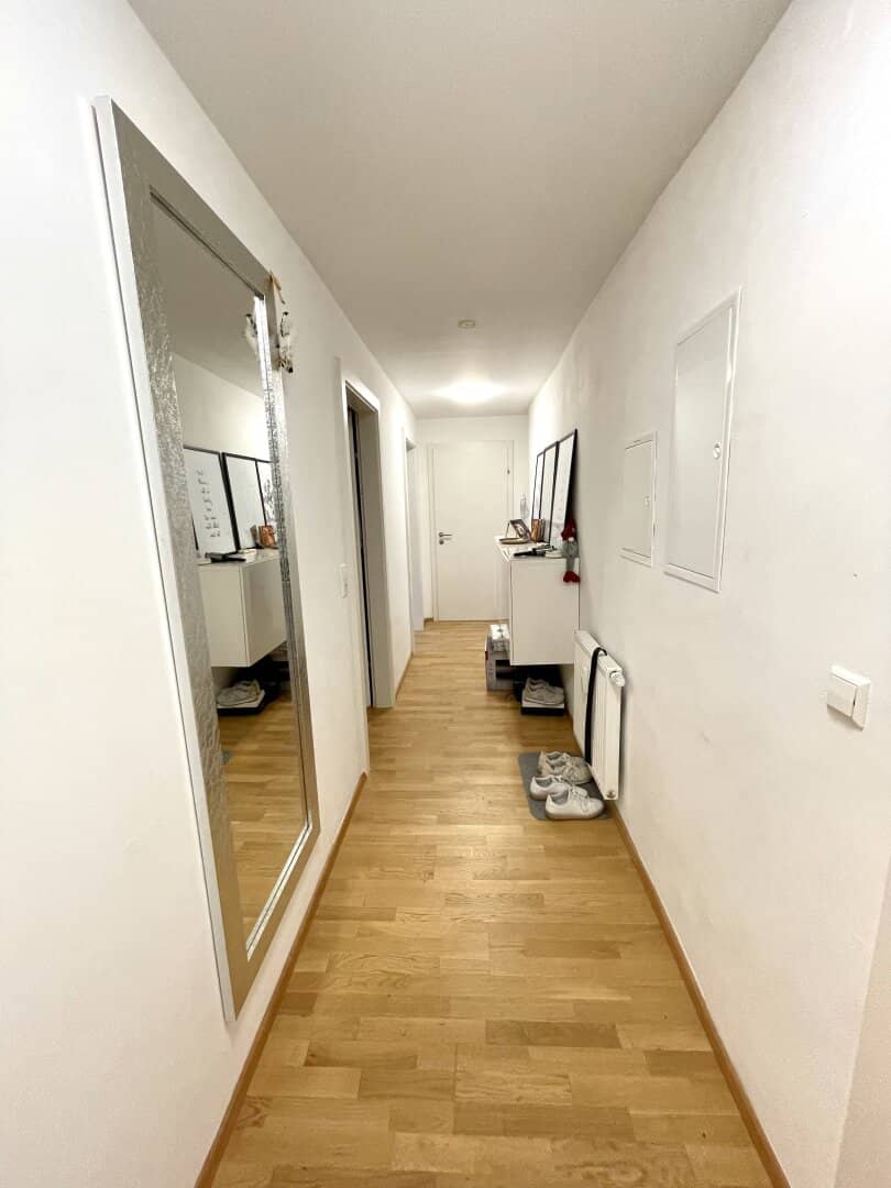 Extensively renovated three-room apartment in an absolutely good and central location directly at the TU investment apartment