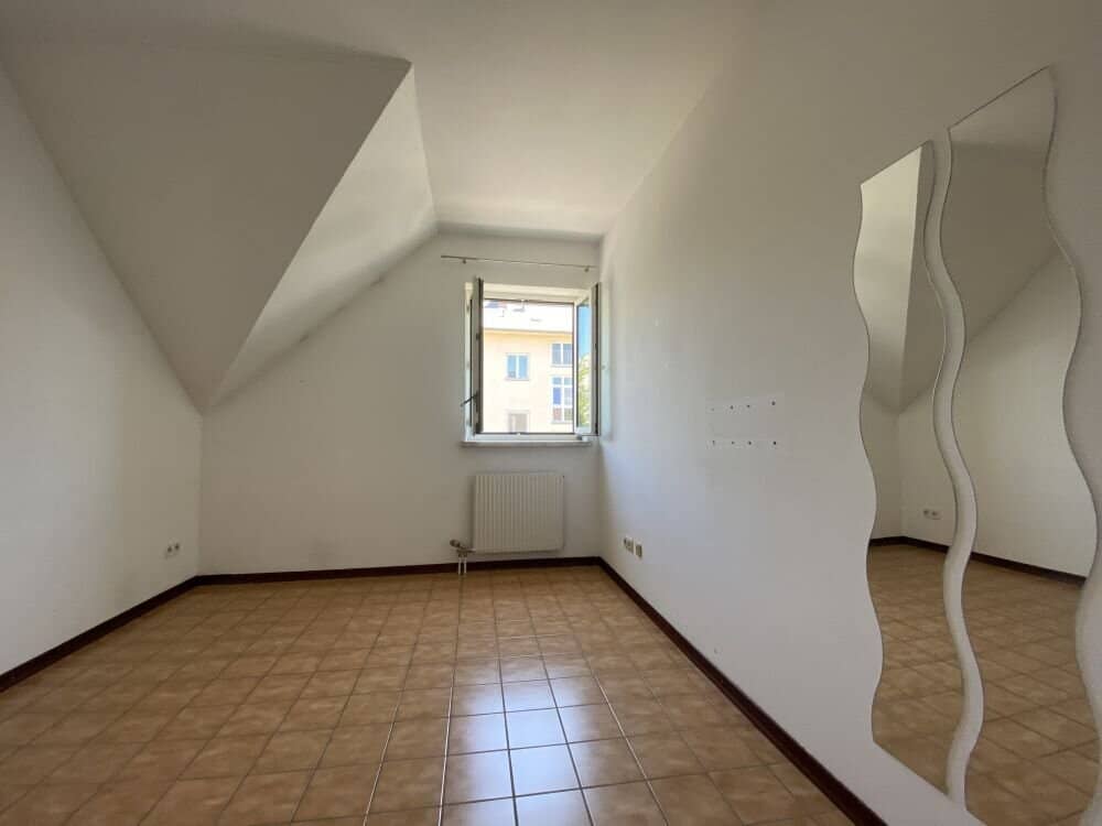 Beautiful WG-suitable 2-room apartment directly opposite Karl-Franzens University on Heinrich Street de