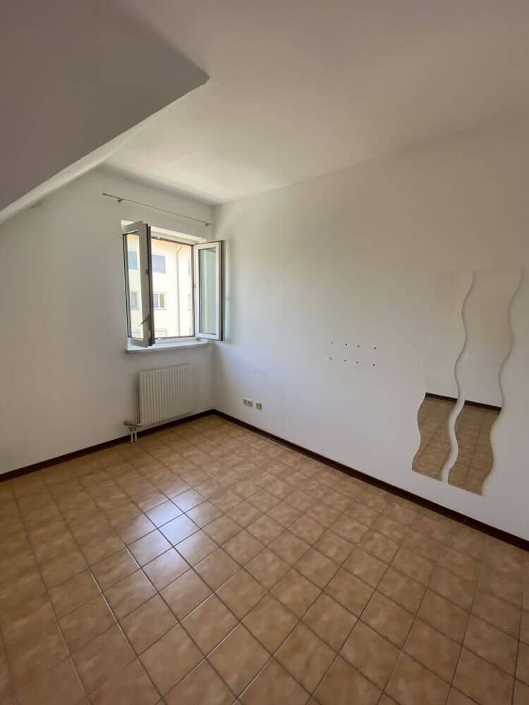 Beautiful WG-suitable 2-room apartment directly opposite Karl-Franzens University on Heinrich Street de