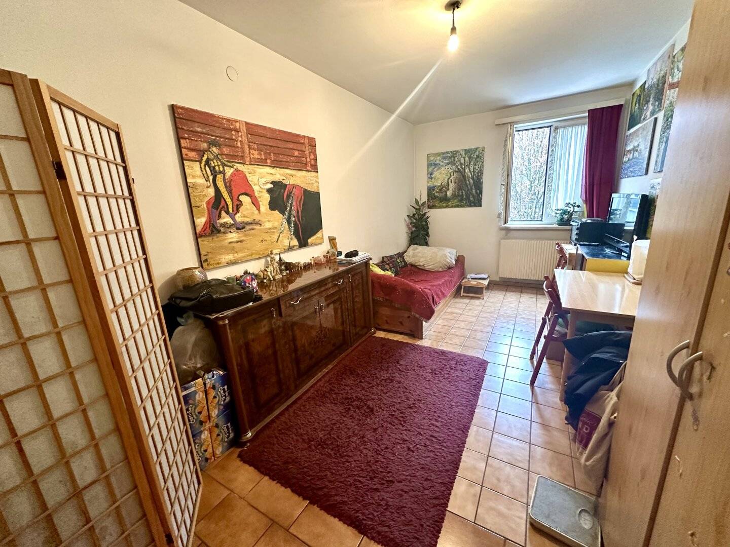 Well laid out two room apartment directly at the Karl-Franzens University on Heinrichstraße, Graz? No trailing punctuation? Original instruction says no trailing punctuation in title and preserve names. We must deliver clean: Let's provide: