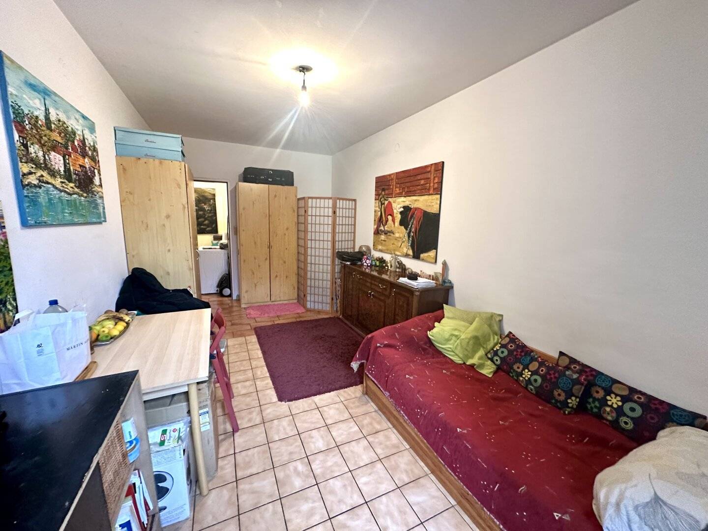 Well laid out two room apartment directly at the Karl-Franzens University on Heinrichstraße, Graz? No trailing punctuation? Original instruction says no trailing punctuation in title and preserve names. We must deliver clean: Let's provide: