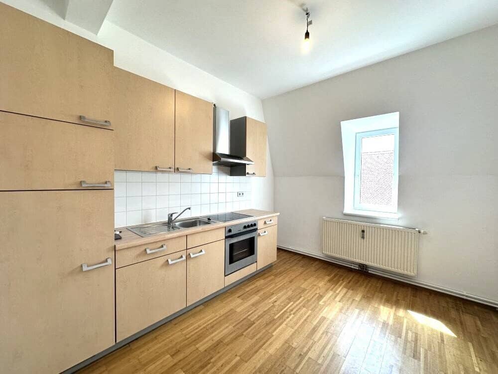 Well-maintained and renovated 3-room apartment in a central inner-city location directly at the Grazer Augarten