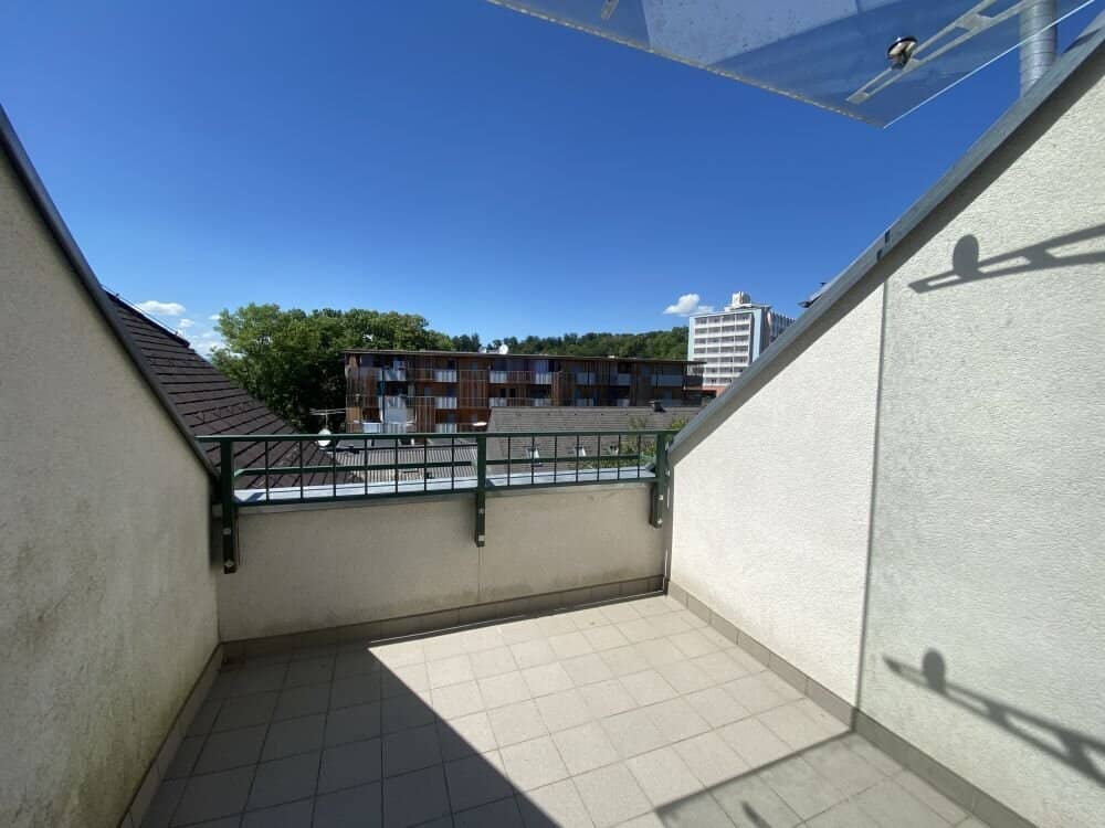 Sunny 3-room apartment with terrace in prime location on Heinrichstraße directly by the Karl-Franzens-Universität