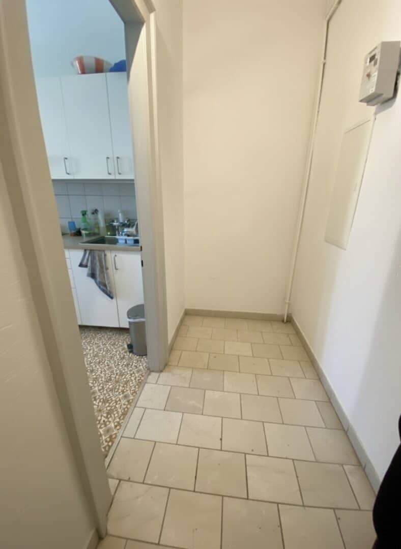 Ideally laid out 2 room apartment with a separate kitchen in a central downtown location near the Grazer Augarten ideal for investors