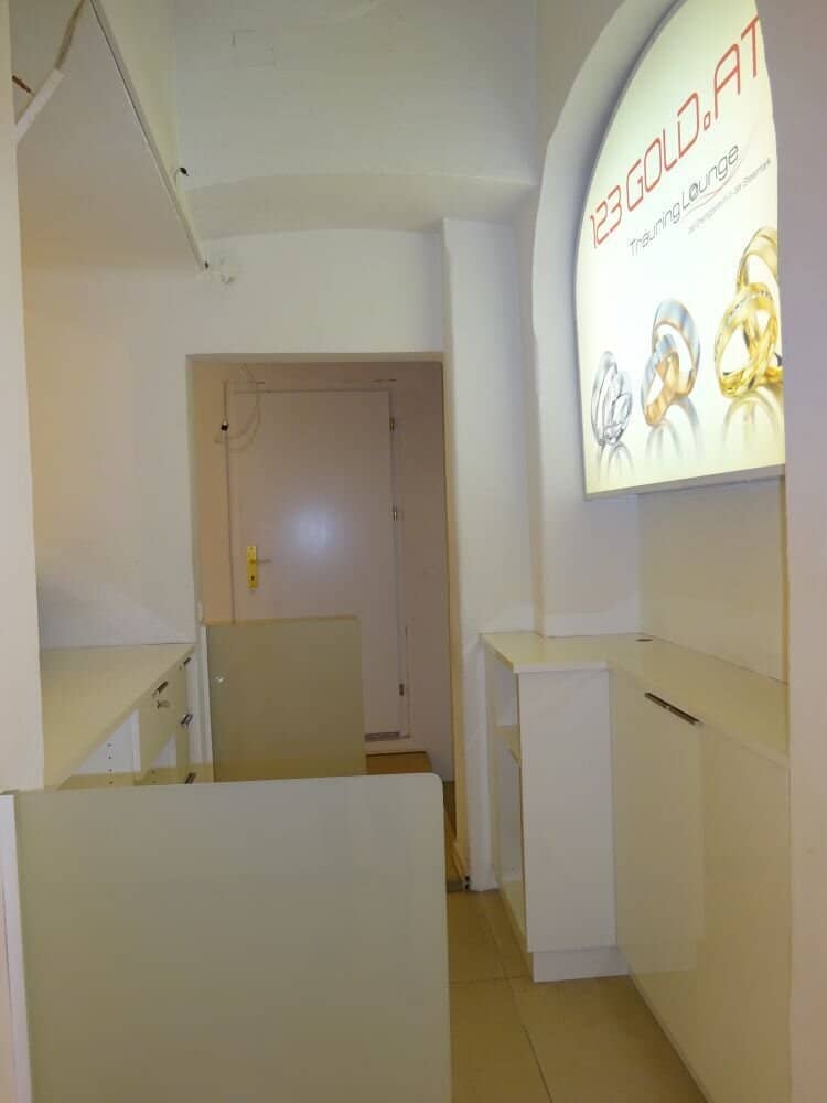 Beautiful commercial premises in an absolute prime location Inner City directly at Franziskanerplatz