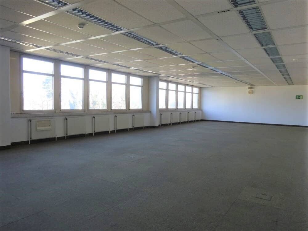 Großzügige, lichtdurchflutete Bürofläche in zentraler und frequentierter Lage im Grazer Bezirk Puntigam - Provisionsfrei!