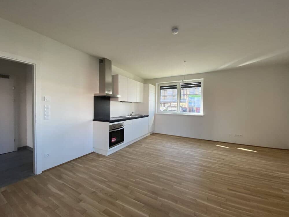 Commission-free Beautiful two room apartment with loggia and underground car parking space