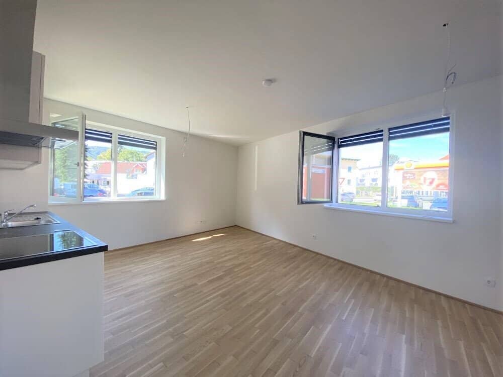 Commission-free Beautiful two room apartment with loggia and underground car parking space