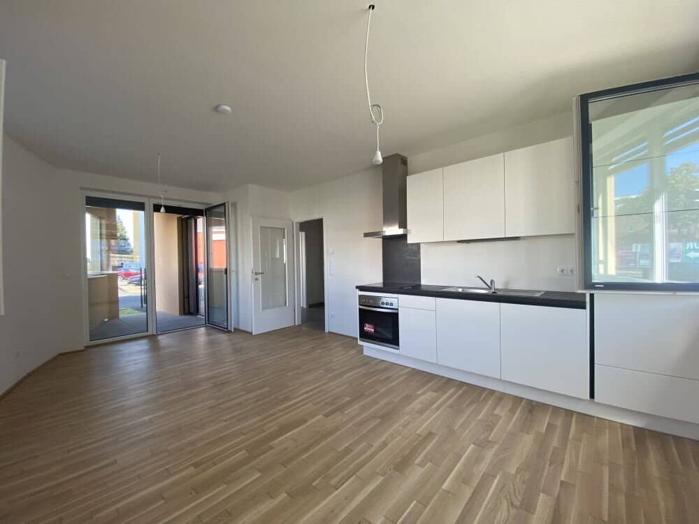 Commission-free Beautiful two room apartment with loggia and underground car parking space