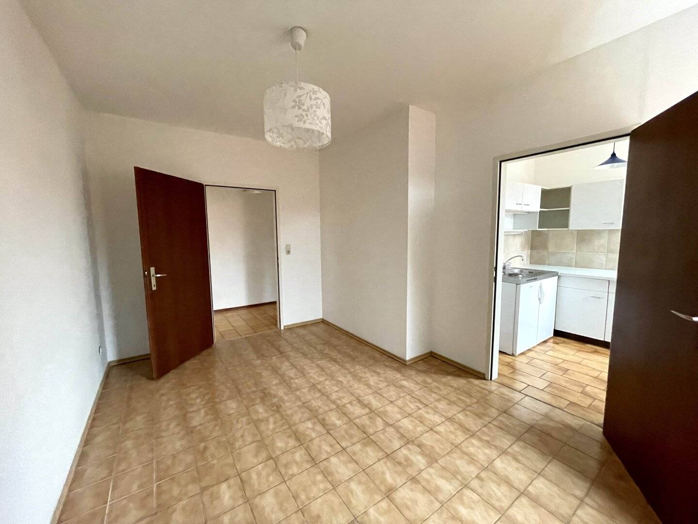 Schön geschnittene 2-Zimmer-Wohnung direkt bei der Karl-Franzens-Universität in der Heinrichstraße