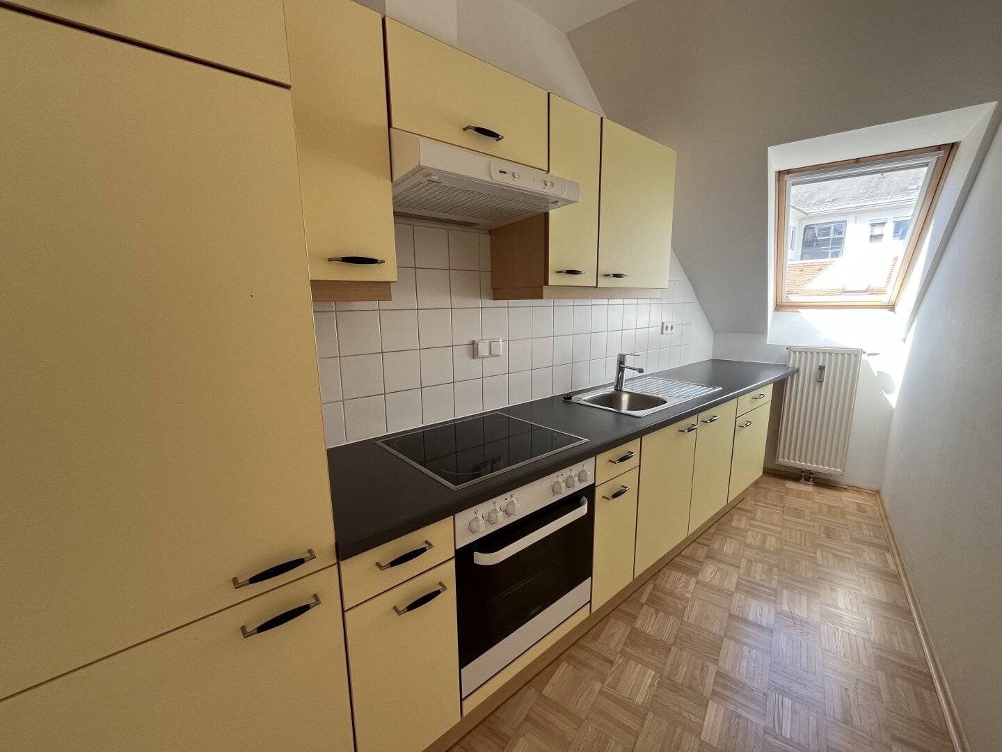 PROVISIONSFREI!  Wohnung mit Top Grundriss in Grazer Innenstadt Lage - 2-Zimmer-Wohnung mit Balkon fünf Gehminuten vom Grazer Hautplatz entfernt