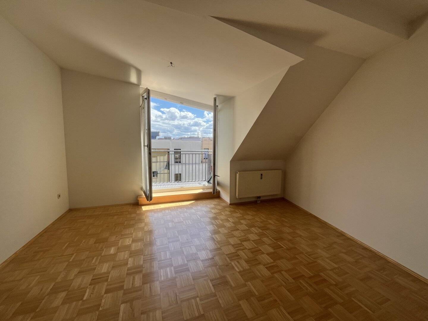 PROVISIONSFREI!  Wohnung mit Top Grundriss in Grazer Innenstadt Lage - 2-Zimmer-Wohnung mit Balkon fünf Gehminuten vom Grazer Hautplatz entfernt
