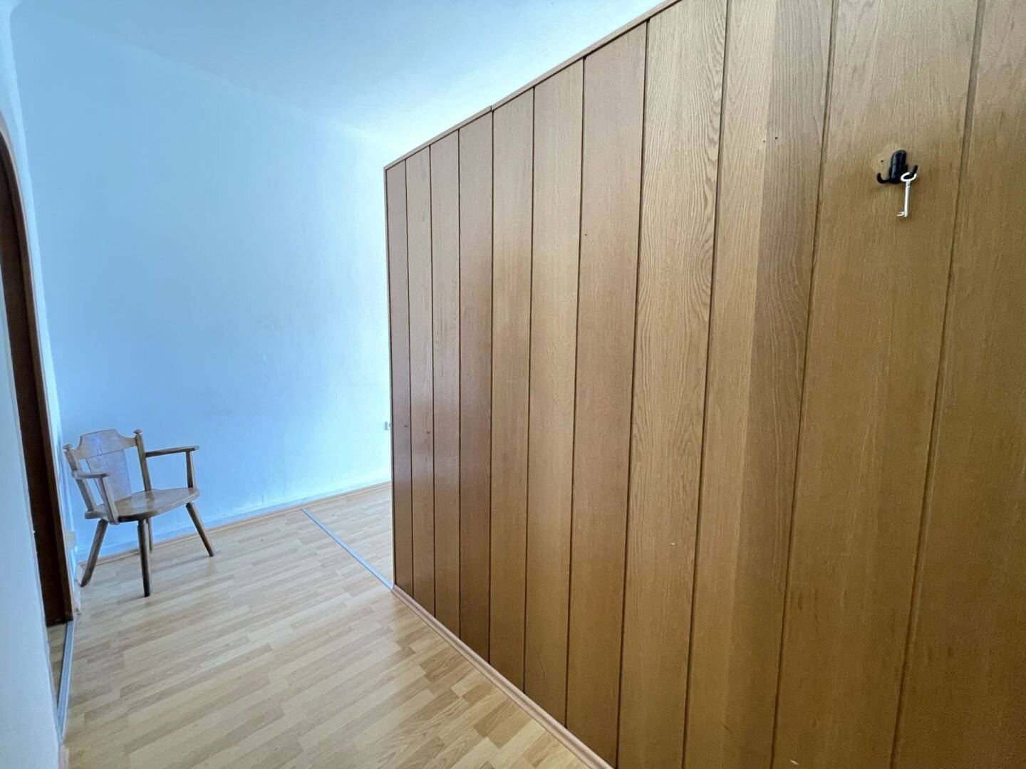 PROVISIONSFREI - Großzügige 2 Zimmer Wohnung mit extra Küche in unmittelbarer Nähe zur AVL
