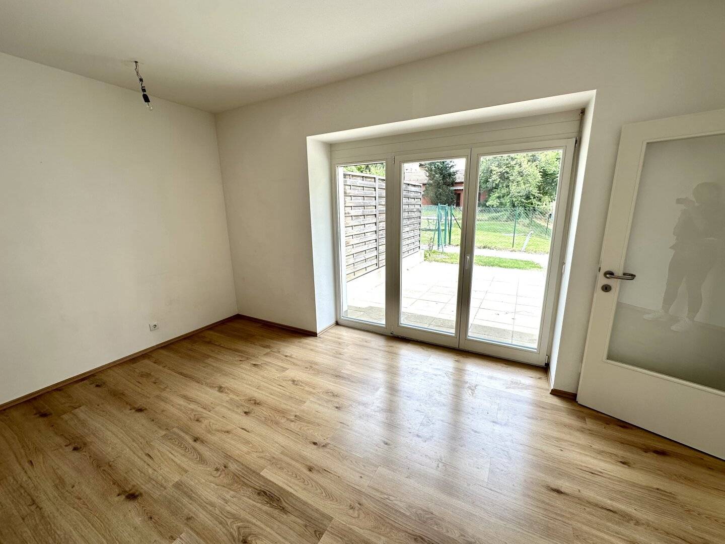 Beautiful two room maisonette apartment with terrace, balcony and garden in a quiet courtyard location Graz district Mariatrost