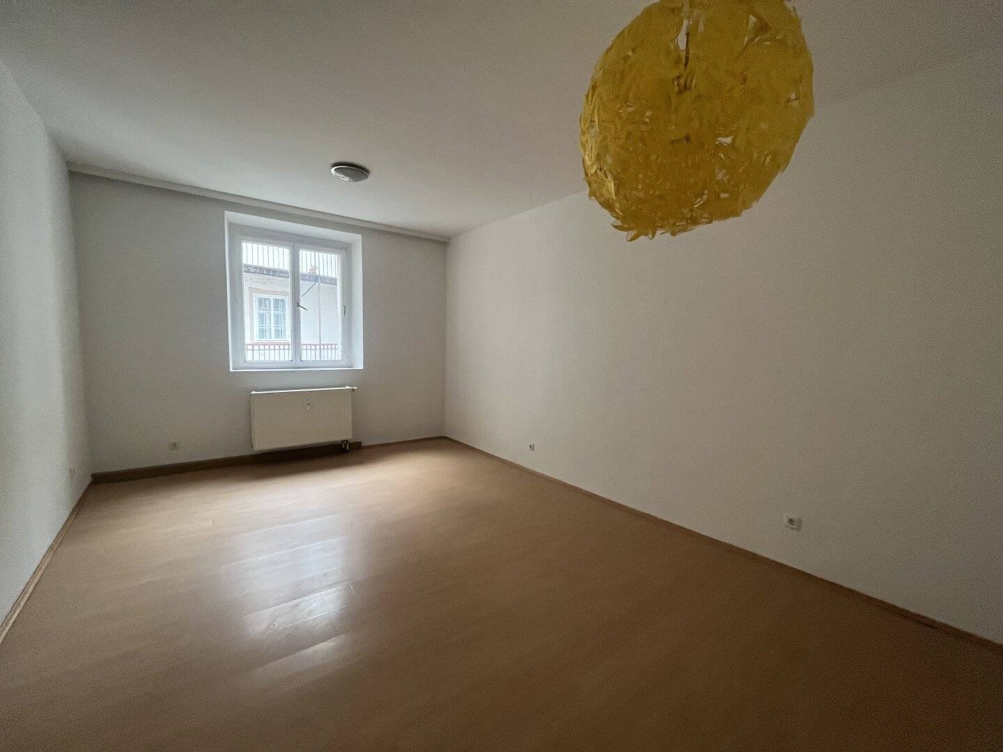 Schöne 2-Zimmer-Wohnung mit separater Küche in beliebter und hipper Lage nahe der Innenstadt - Provisionsfrei!