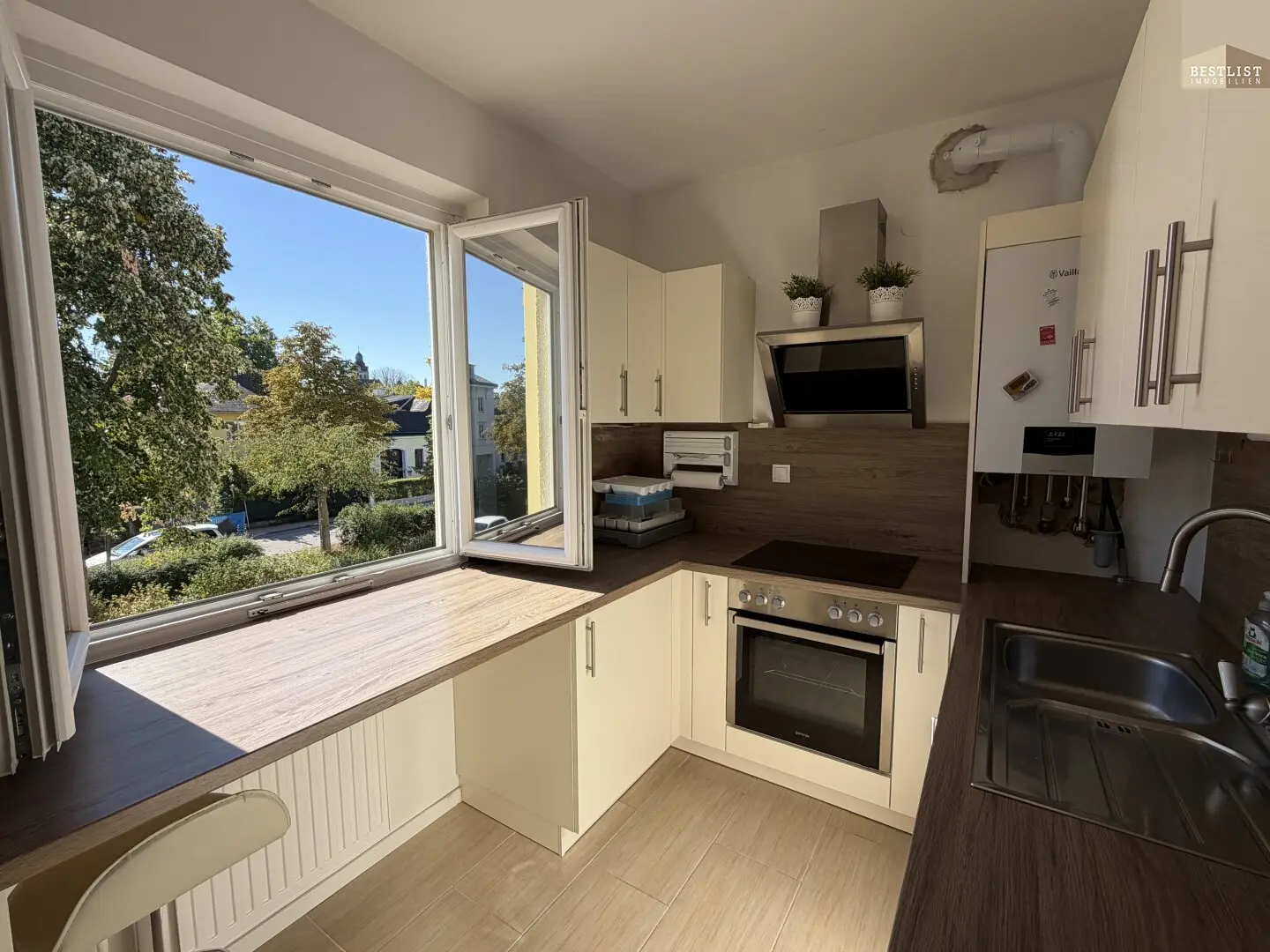 4-room apartment in Baden's prime location including garage