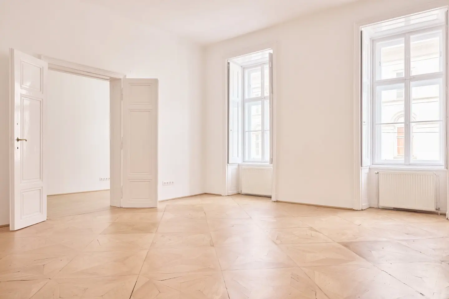 San.bedürftige Beletage nahe Servitenviertel/Schottentor (U2)