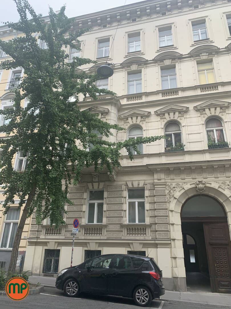 Storage/Workshop with great development potential in Vienna Mariahilf