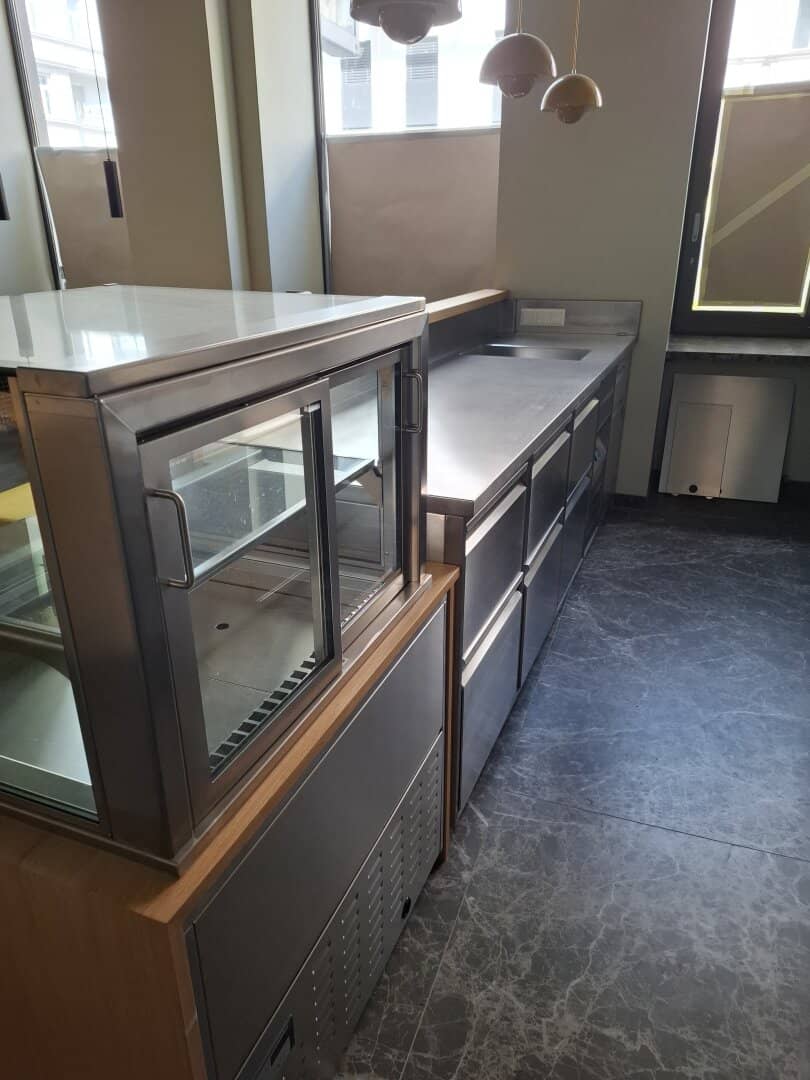 ECKLOKAL BEI EINKAUFSTRASSE IDEAL FÜR ASIA UND DELIVERY KONZEPT GASTROTEL IMMOBILIEN