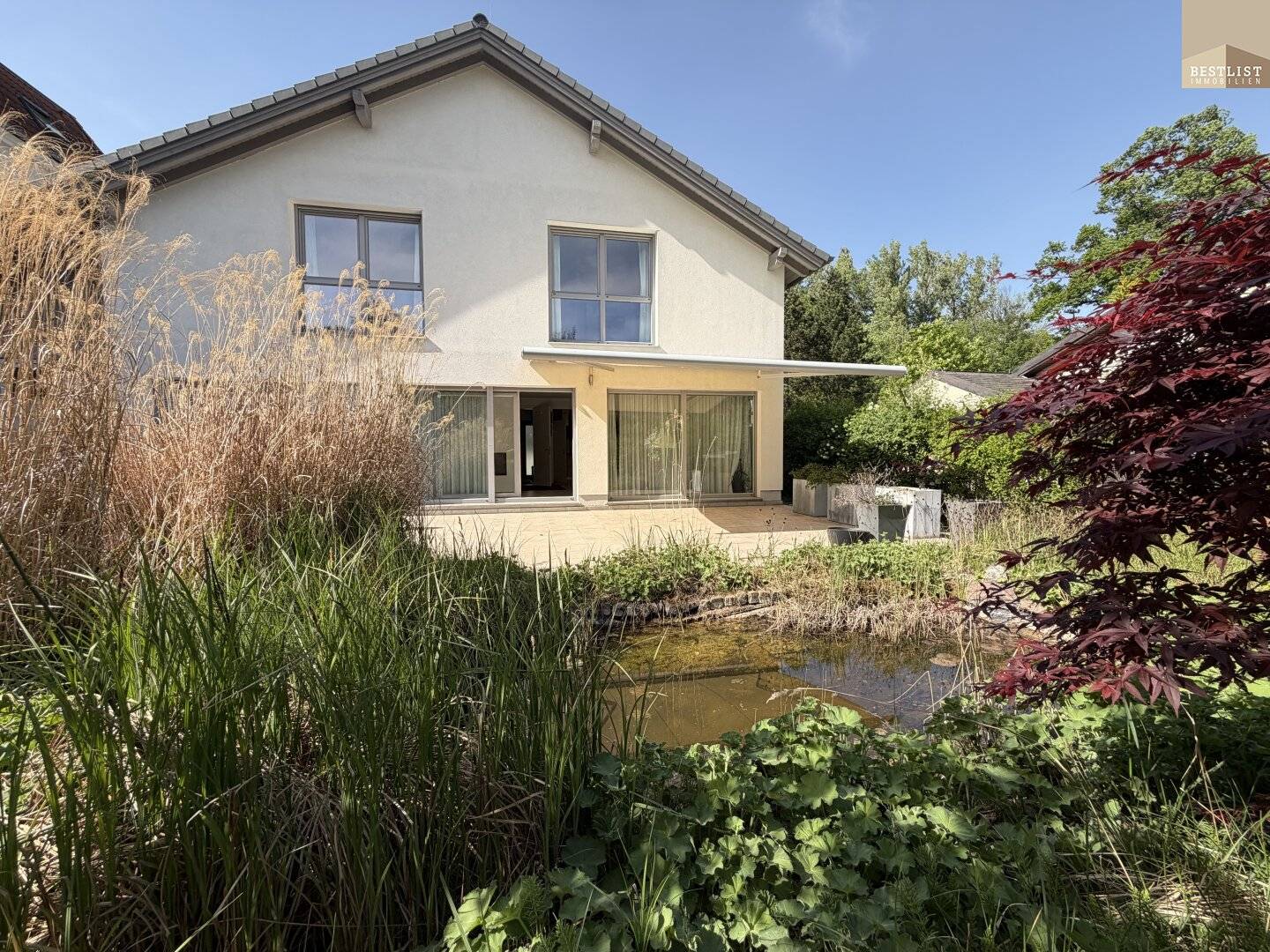 Modern elegance meets natural idyll – energy-efficient detached house with spacious terrace in Hinterbrühl