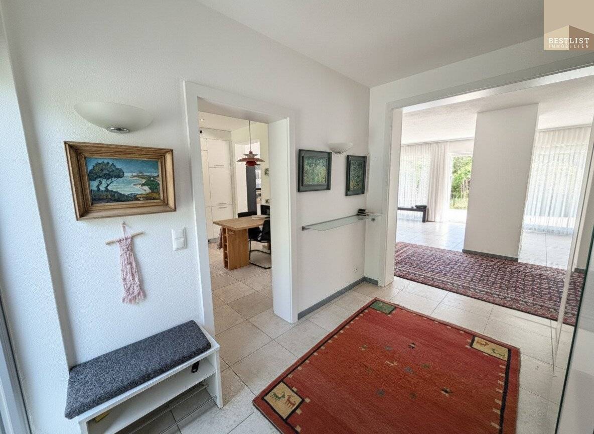 Modern elegance meets natural idyll – energy-efficient detached house with spacious terrace in Hinterbrühl