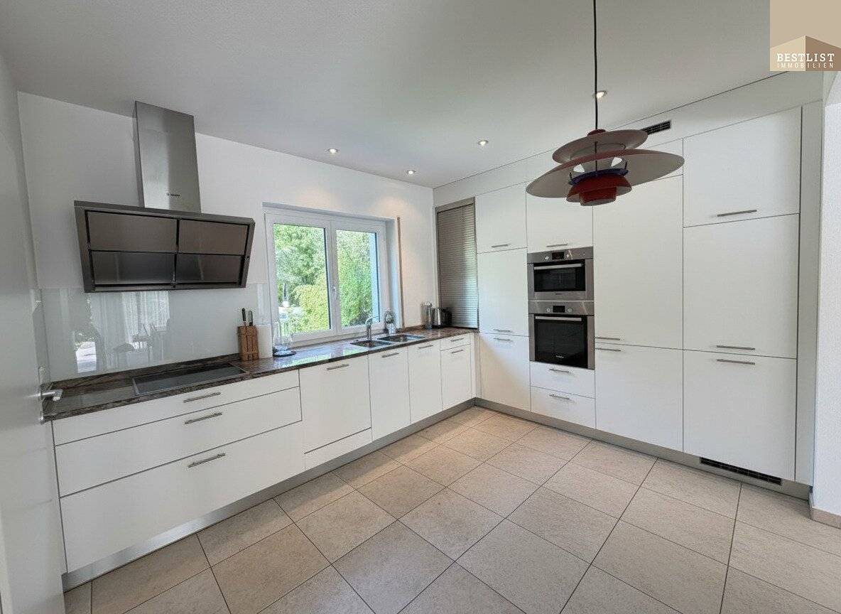 Modern elegance meets natural idyll – energy-efficient detached house with spacious terrace in Hinterbrühl
