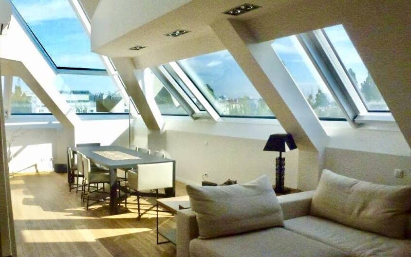 INNENSTÄDTISCHE EIGENTUMSWOHNUNG Sensationeller Luxus Dachgeschoß Traum der Superlative mit herrlichem Ausblick über Wien beim DONAUKANAL SERVITENVIERTEL absolutes Unikat