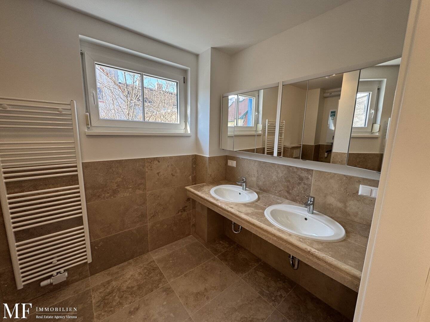 First occupancy semi-detached house 129m², 5 rooms, garden, terrace &amp; parking space