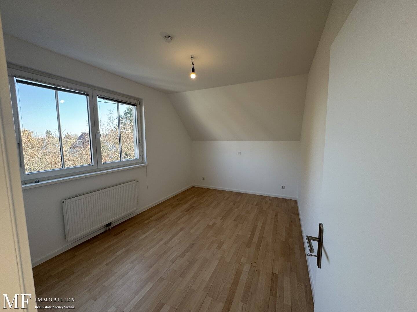 First occupancy semi-detached house 129m², 5 rooms, garden, terrace &amp; parking space