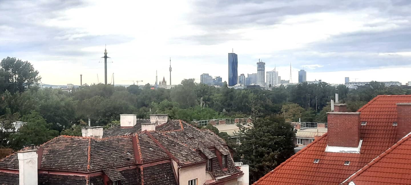 Modern penthouse with terrace, air conditioning and underfloor heating in sought-after Prater location
