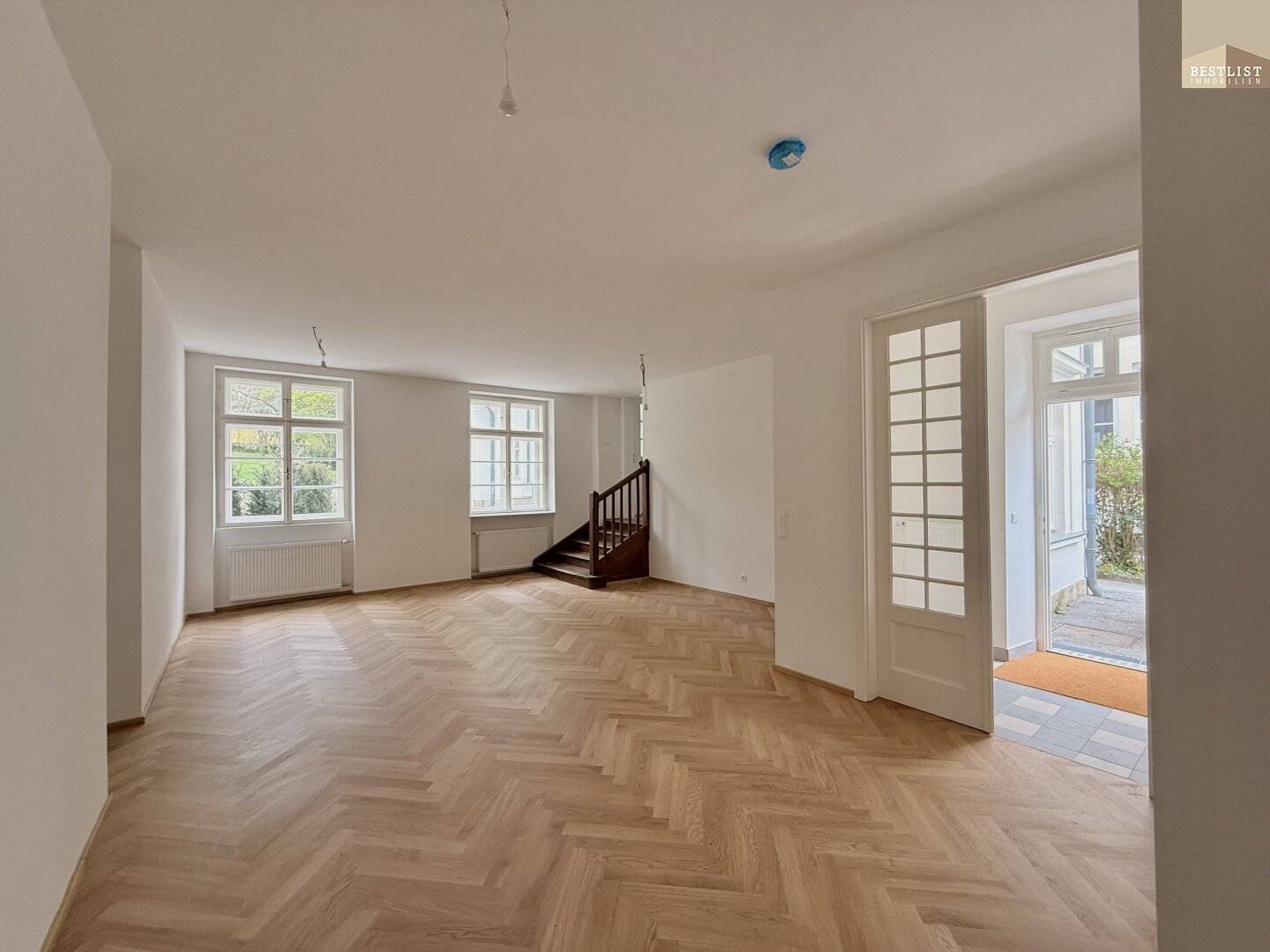 Representative practice and office space in prime location Baden, approx. 215.38 m² with terrace and versatile room layout