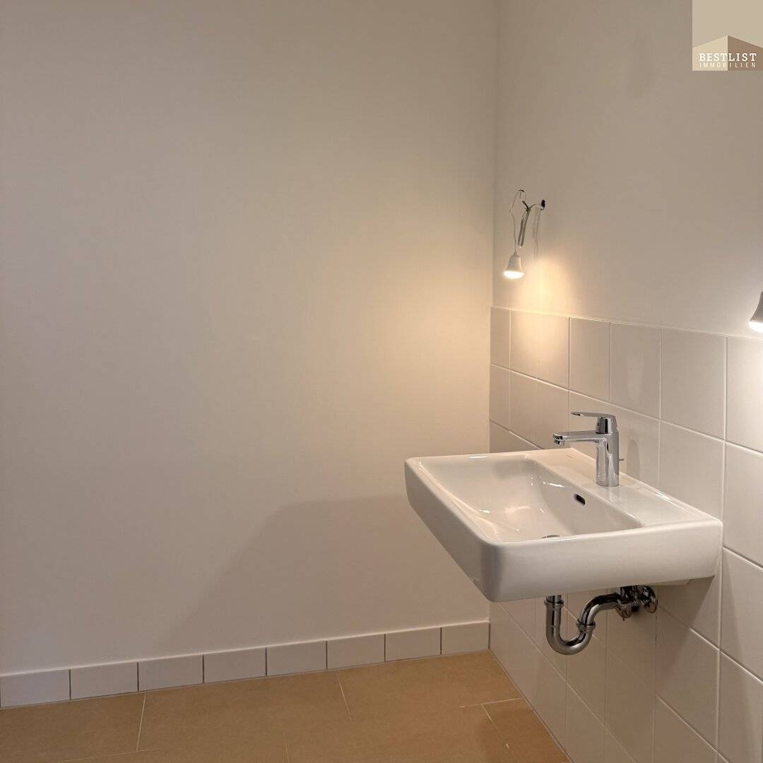 Representative practice and office space in prime location Baden, approx. 215.38 m² with terrace and versatile room layout