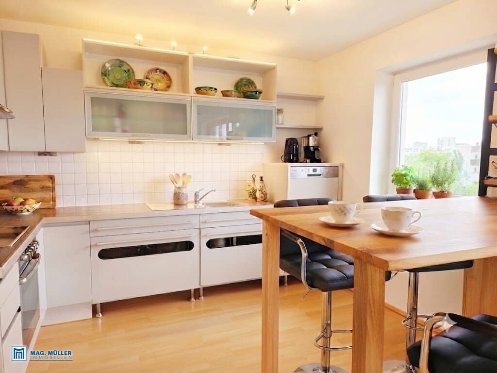 Lichtdurchfluteter Wohntraum! Gepflegte 4-Zimmer-Eckwohnung mit XL-Sonnenbalkon - schöne Lage Mattighofen