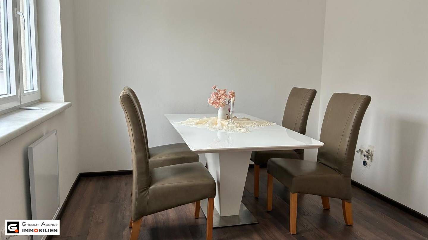 Haus mit zahlreichen Nutzungsmöglichkeiten - Wohnen, Arbeiten, als zwei Appartements vermieten u.v.m.