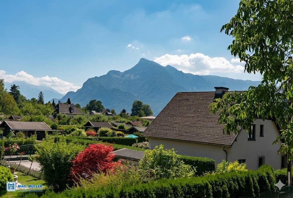 Living in Leopoldskron: Attractive building plot including completed planning design for your dream house