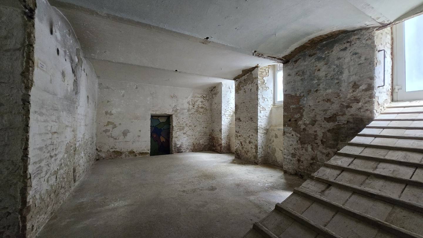 Dry storage space, 1 large room