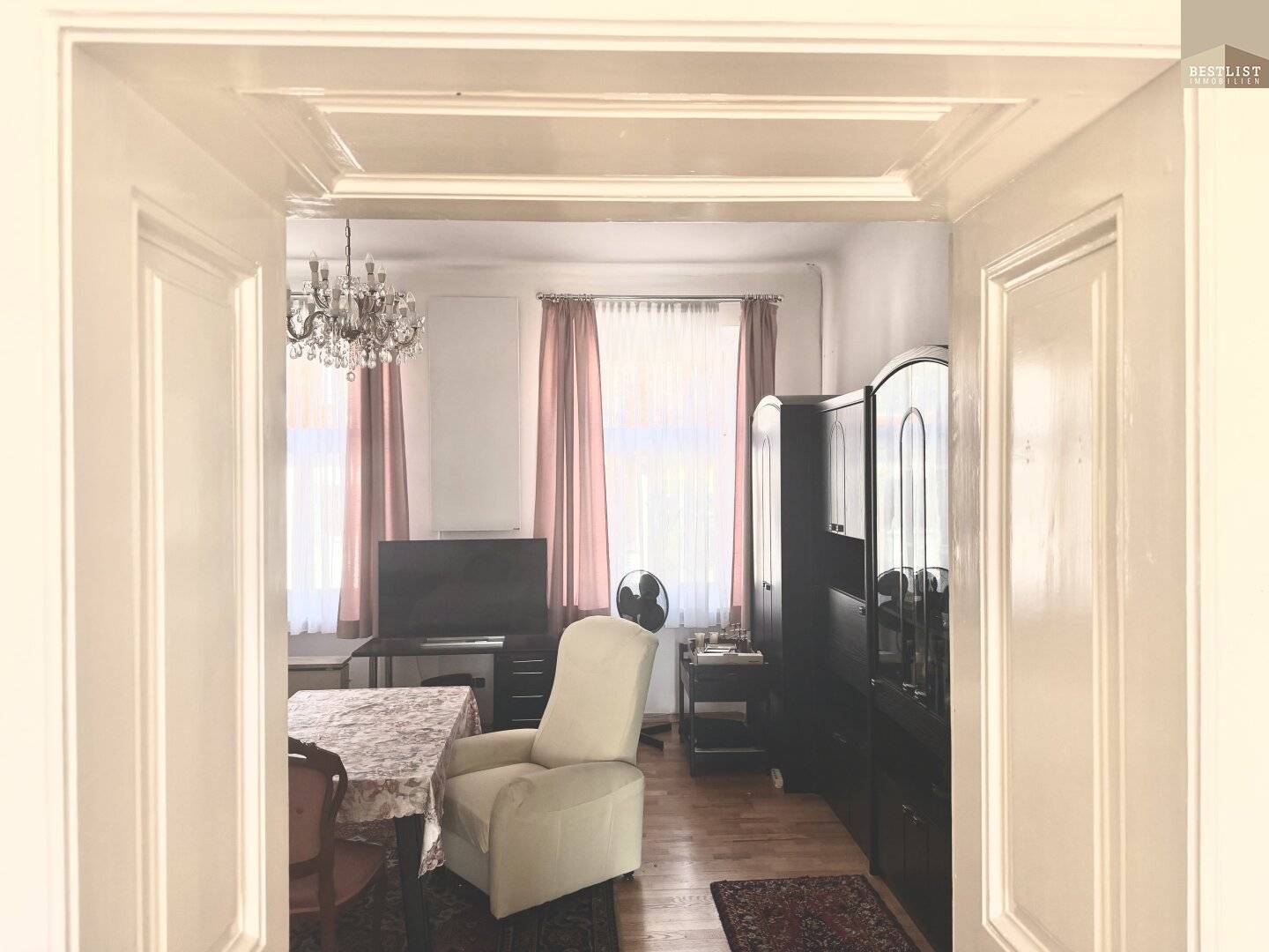 Charming townhouse in Baden, quiet location with large garden and development potential