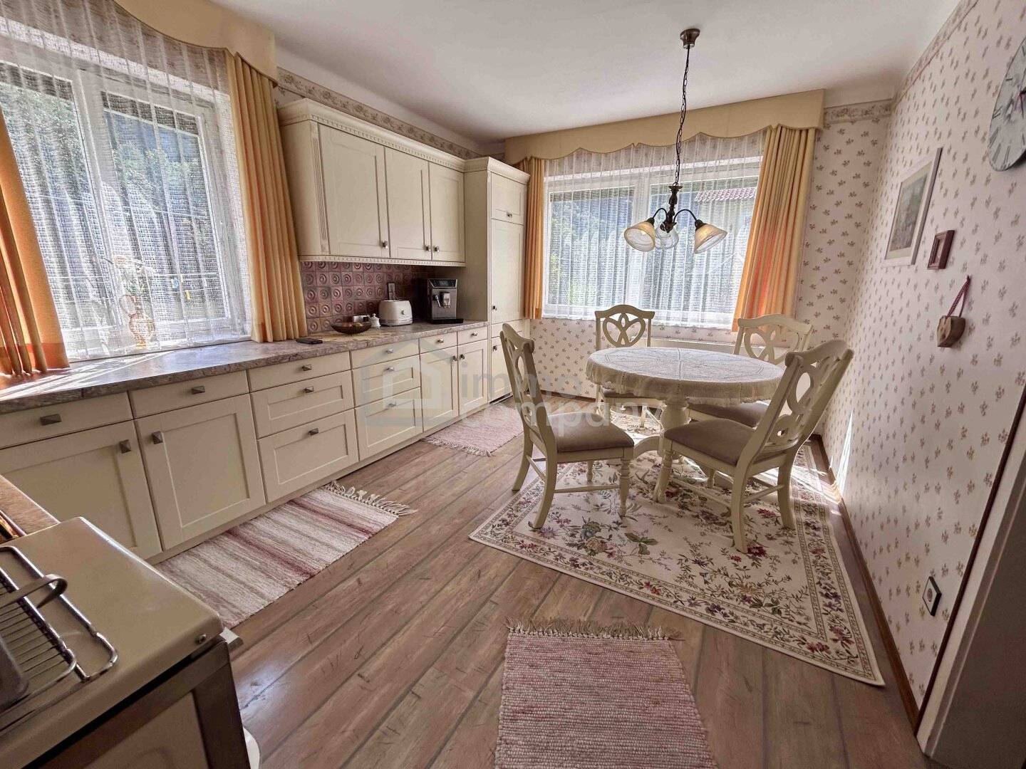 Einfamilienhaus in Koppl nahe Salzburg mit Balkon und Garten