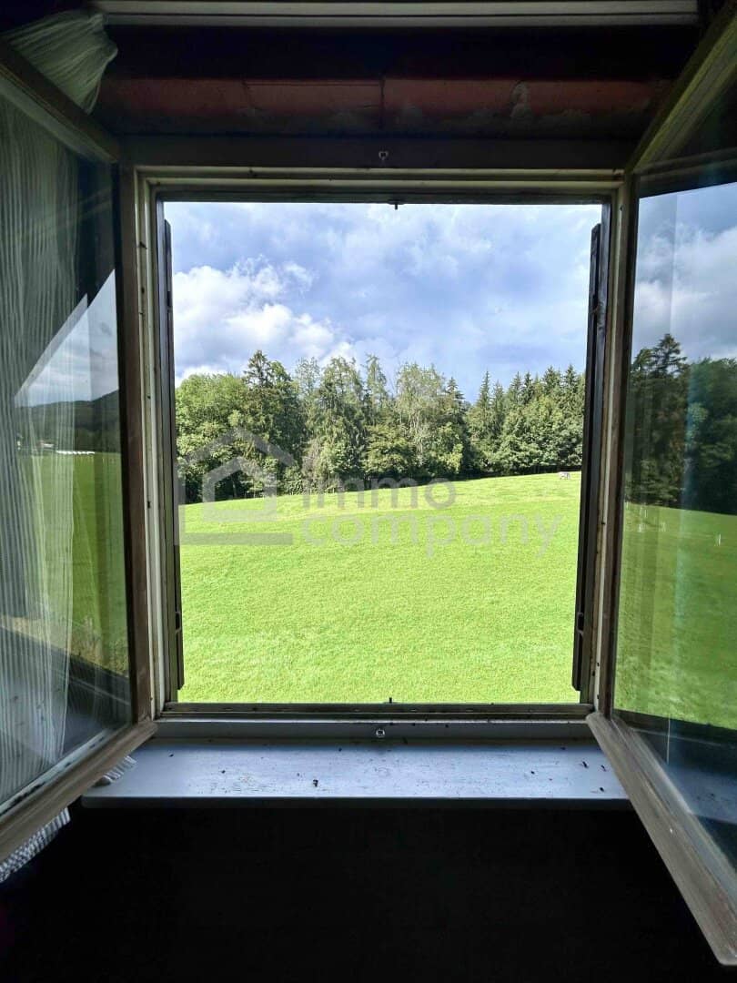 Einfamilienhaus in Koppl nahe Salzburg mit Balkon und Garten