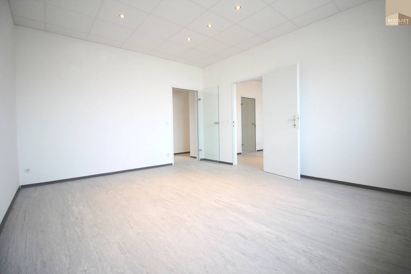 Office in top location